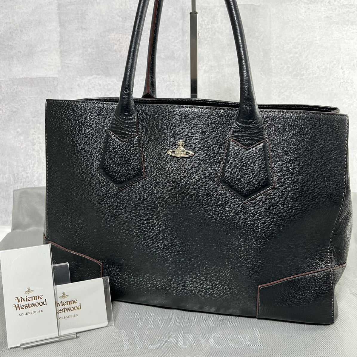 【美品】Vivienne Westwood ヴィヴィアンウエストウッド トートバッグ A4○ ブラック