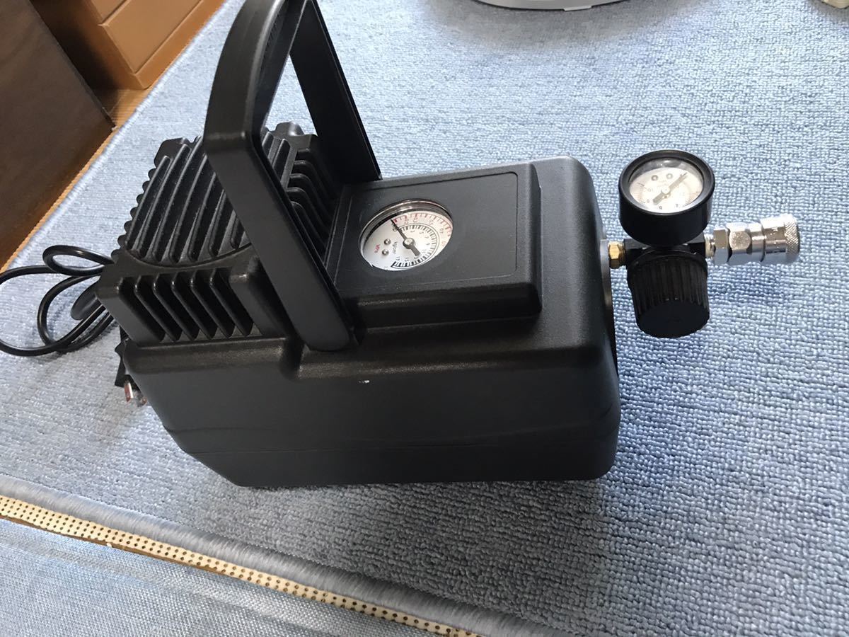 オイルレスエアーコンプレッサー HMAC-50 ジャンク扱いで