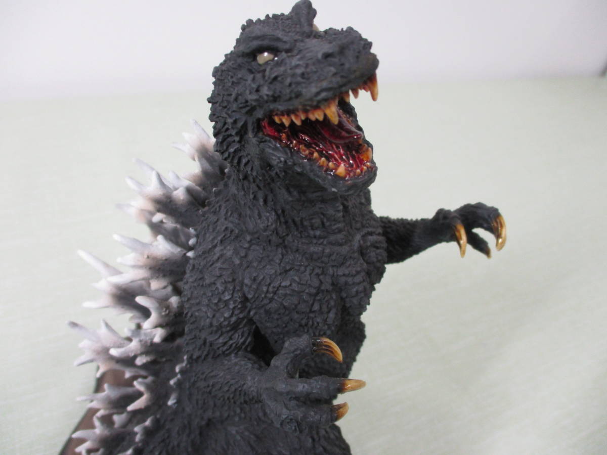 酒井ゆうじゴジラ2001総攻撃ゴジラレジンキット完成品ジオラマベース付