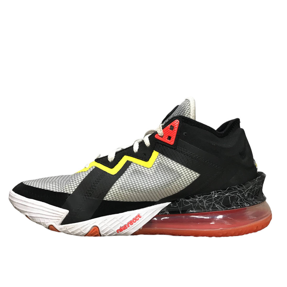 NIKE SPACE PLAYERS LEBRON 18 LOW SYLVESTER VS TWEETY ナイキ 