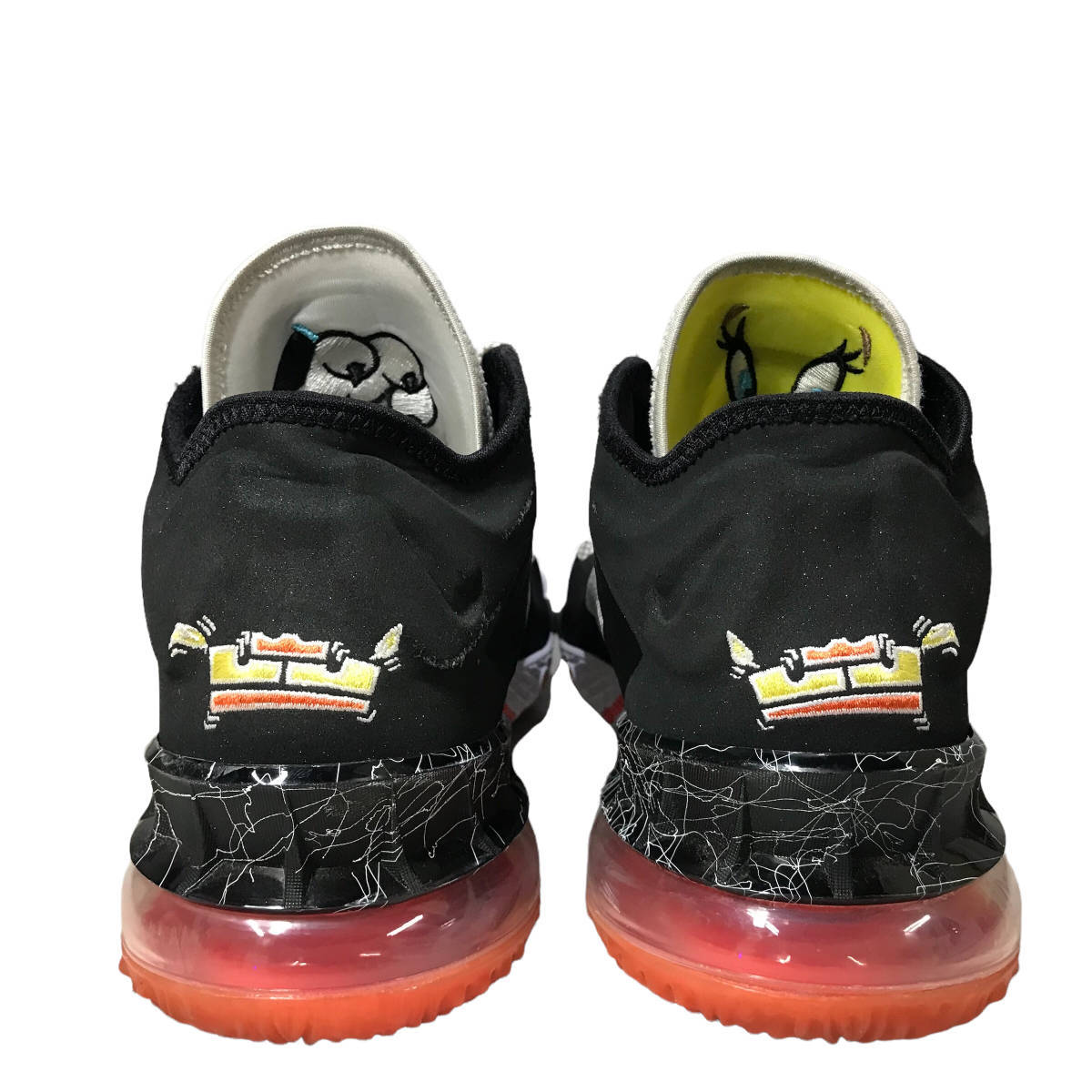 NIKE SPACE PLAYERS LEBRON 18 LOW SYLVESTER VS TWEETY ナイキ 