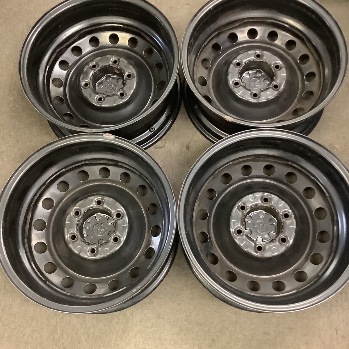 トヨタ 純正 17インチ 7.5J 139.7 FJクルーザー 鉄 トヨタ 純正 17インチ 7.5J 139.7 FJクルーザー 鉄