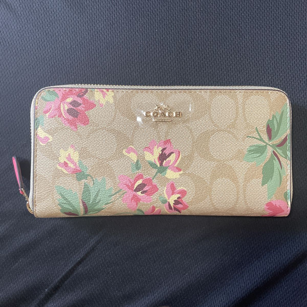 F73345 COACH コーチ 長財布 ベージュ／マルチ( 花柄 ) 新品 送料無料 