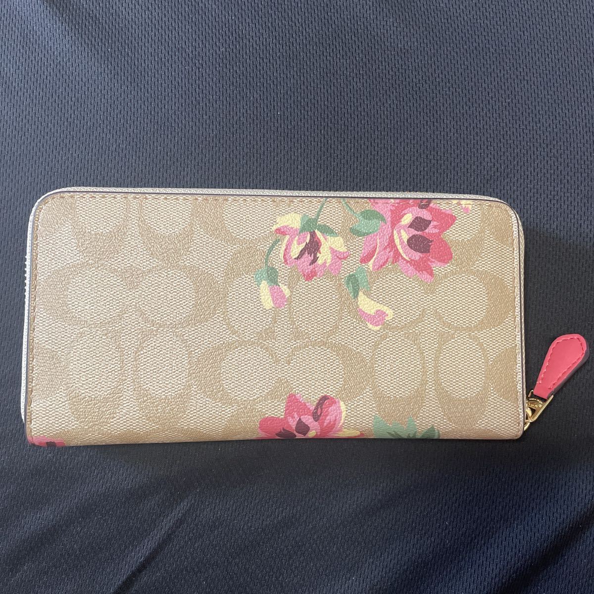 F73345 COACH コーチ 長財布 ベージュ／マルチ( 花柄 ) 新品 送料無料 