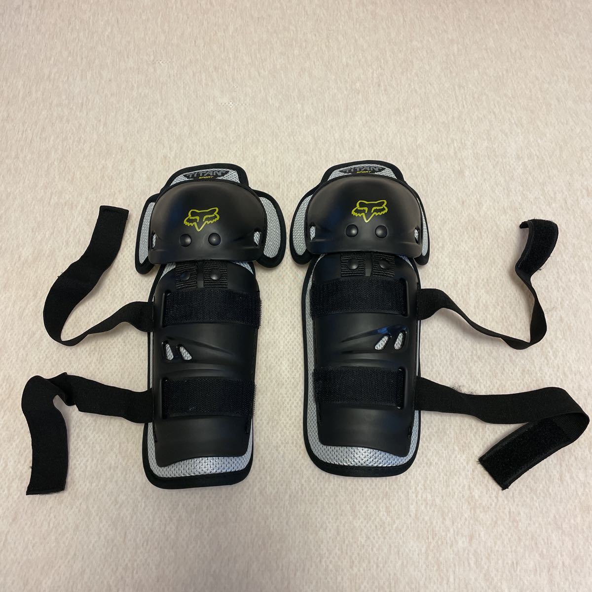 FOX TITAN SPORT KNEE/SHIN Guard タイタンスポーツニーシンガード 