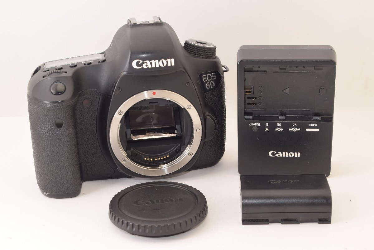 美品！！Canon デジタル一眼レフ EOS 6D ボディ バッテリー2個 ☆美品☆