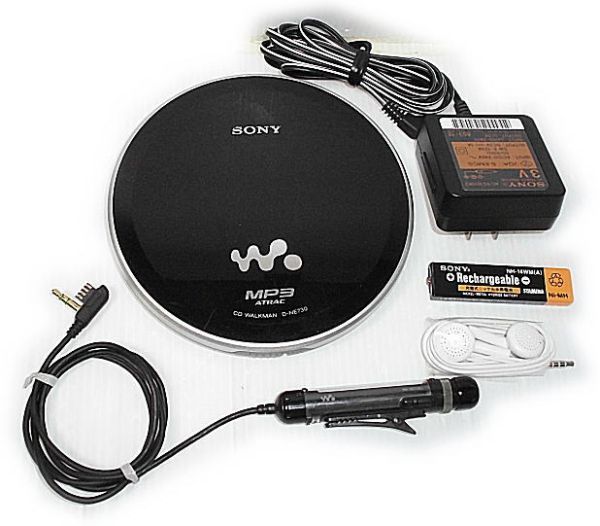 □W24 SONY ソニー CDウォークマン D-NE730 CDプレーヤー 動作品 USED