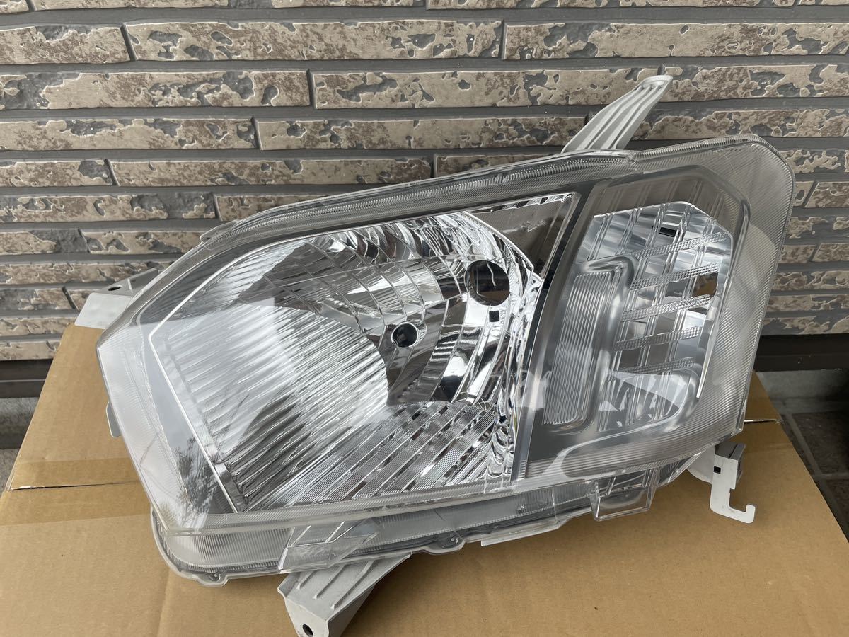 トヨタ プロボックス NCP165 左ヘッドライト koito 52-279 美品！ プロ