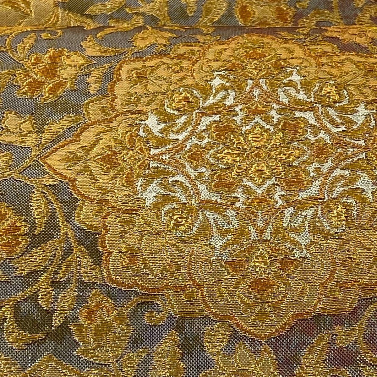 競ナビ】袋帯 美品 秀品 華文 鳥 箔 金糸 金色 六通 正絹 【中古】