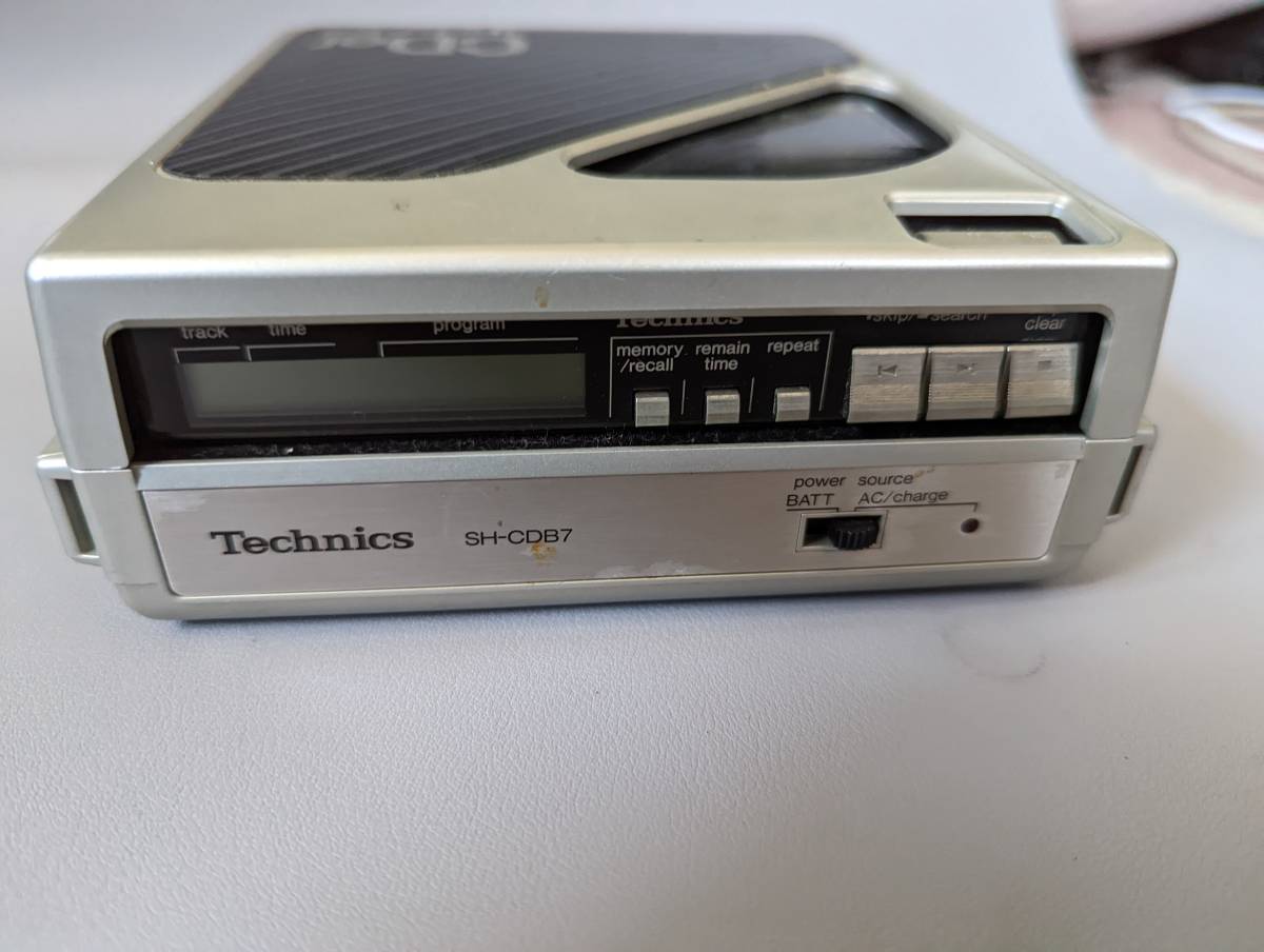 超希少Technics ポータブルCDプレーヤー SL-XP5 再生良好 Technics