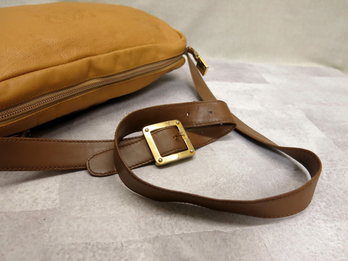 ロエベ アナグラム LOEWE カーフ レザー トートバッグ - カーフレザー 