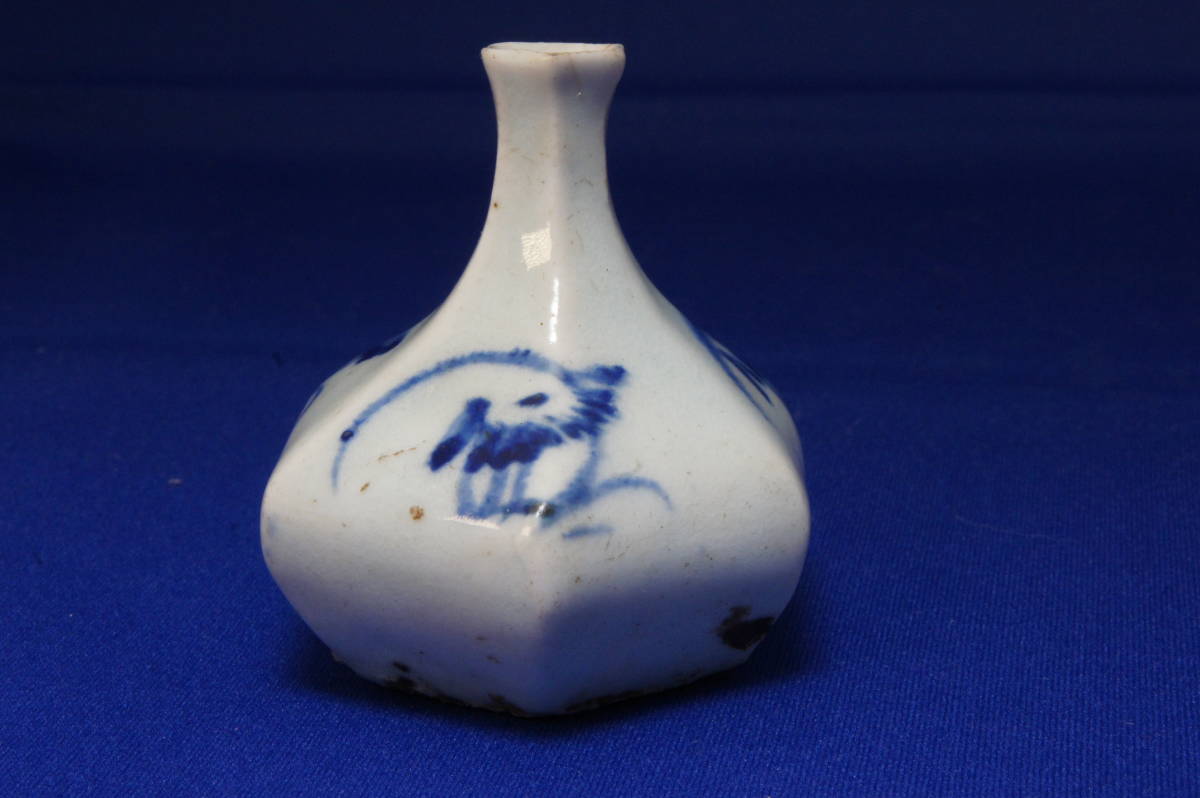 染付 青花 草花文 面取 小瓶 六角 水滴 書道具 骨董品 年代物