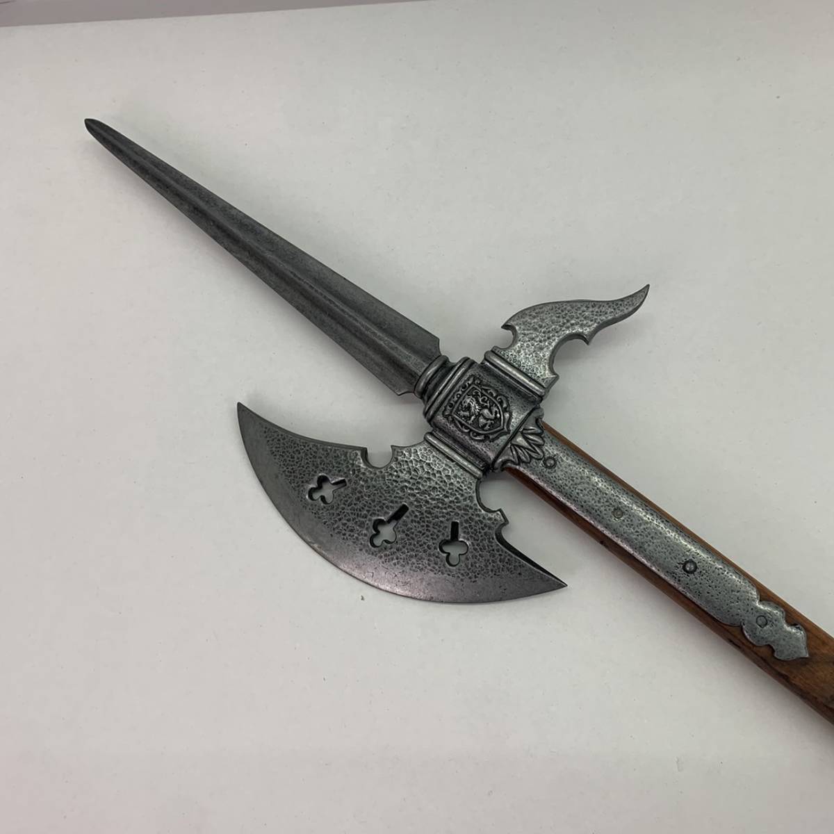 No.6278 模造刀 ハルバード 槍斧 洋武具 レプリカ 品(その他)｜売買されたオークション情報、yahooの商品情報をアーカイブ公開 ...