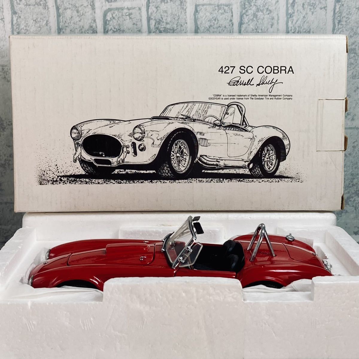 ビンテージ物］希少モデル 1/18スケール Revell レベル '65 シェルビー