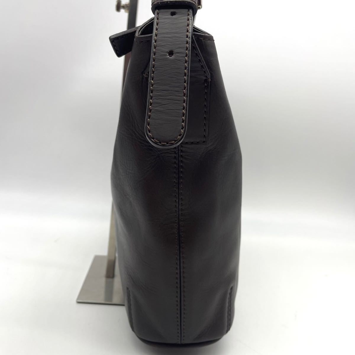 美品》Burberry(バーバリー)ショルダーバッグ (美品) Burberry 