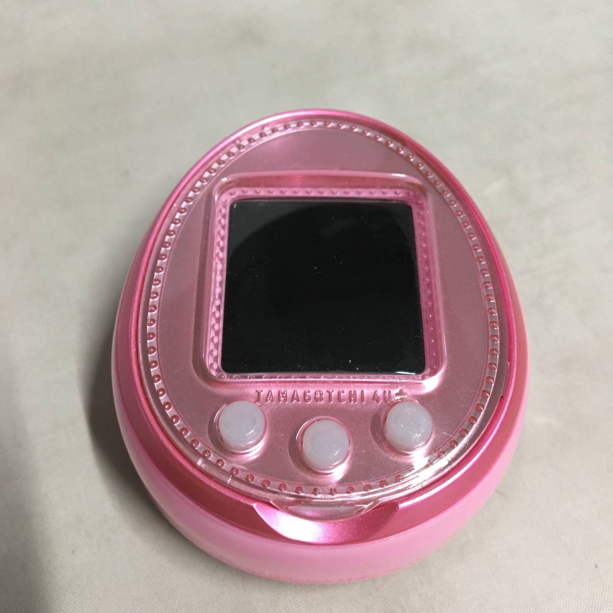 ○TAMAGOTCHI 4U+ ベビーピンク たまごっち バンダイ 【22/1004/01｜その他