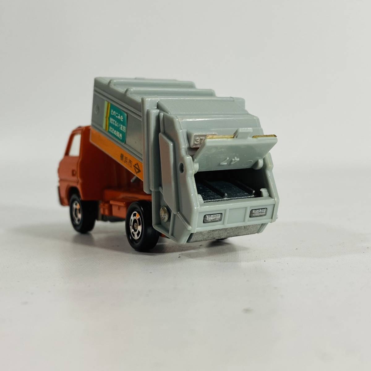 希少】 トミカ No.10 横浜市環境事業局 三菱キャンター収集車 S＝1/72 /