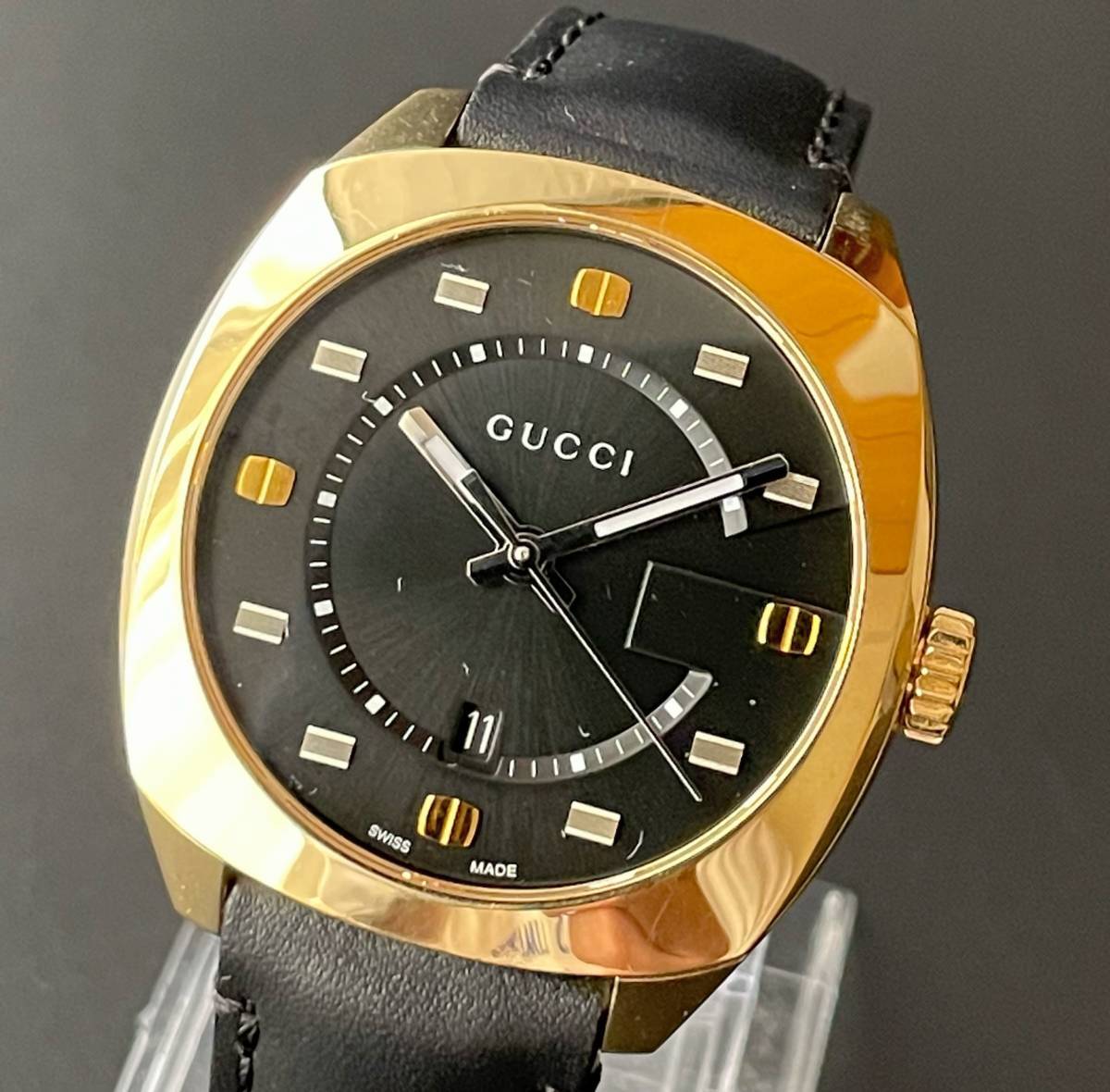 【1円スタート】グッチ/ゴールド/ブラック/GG2570/デイト/Gucci/ステンレス/メンズ腕時計/クオーツ/ビジネス/142.3/付属品有/即納品