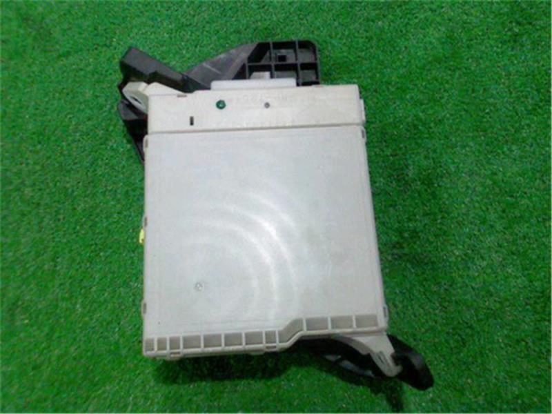  トヨタ 純正 ヴェルファイア ANH20W ヒューズボックス P70600-21005820(トヨタ用)｜売買されたオークション情報、yahooの商品情報をアーカイブ公開 - オークファン トヨタ用
