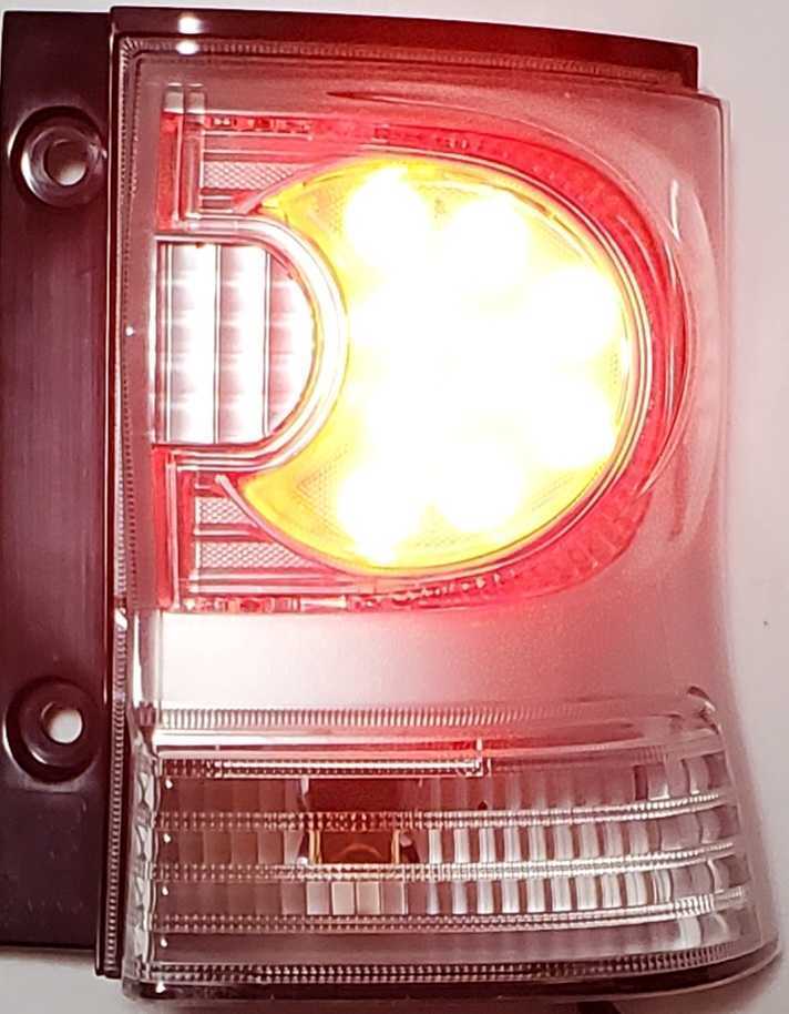 ダイハツ純正 タント カスタム L375S L385S テールランプ 20512 L375S