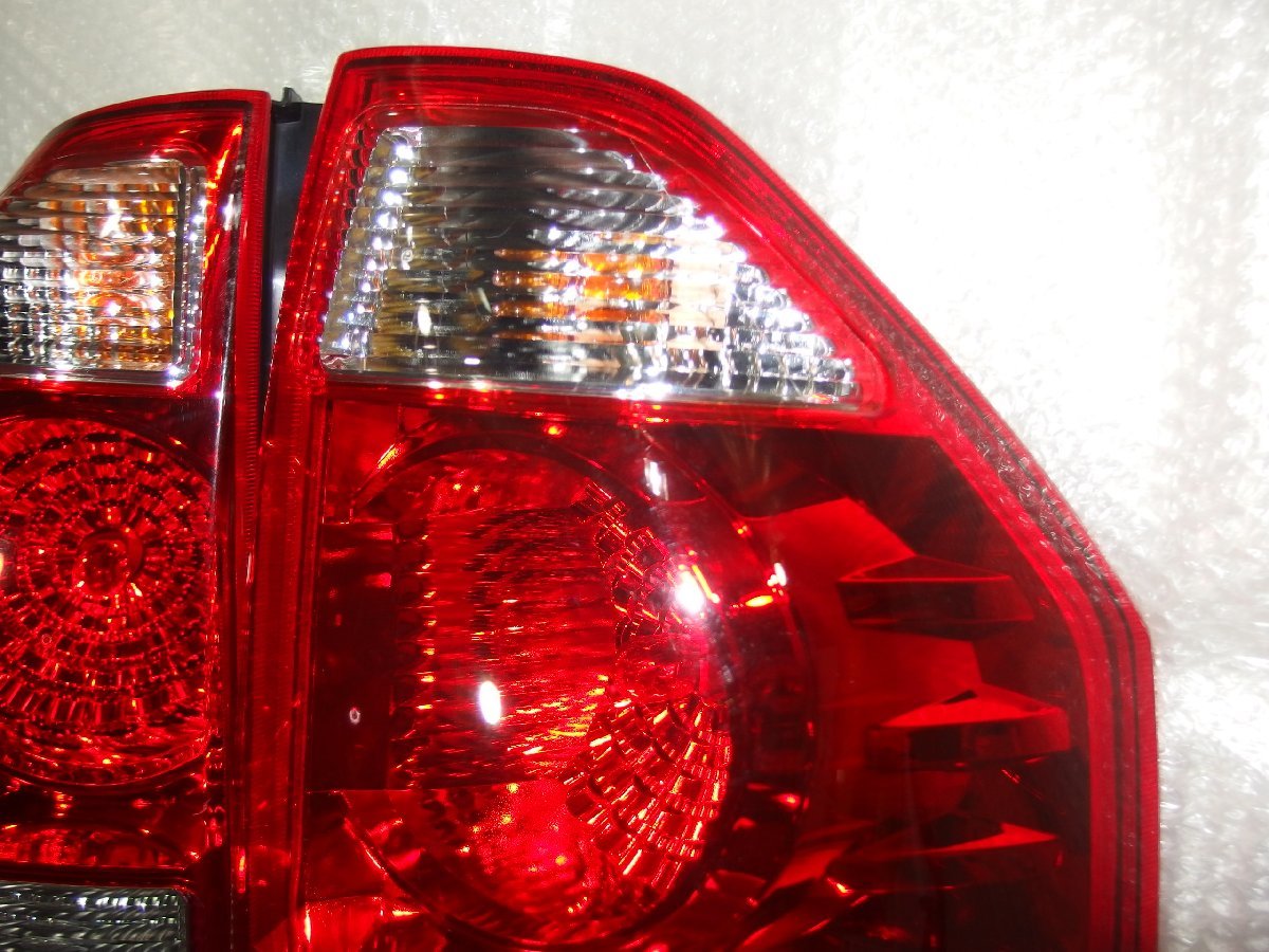 車 MITSUBISHI三菱 パジェロ 左右テールランプ レンズ V75W 割れ無し