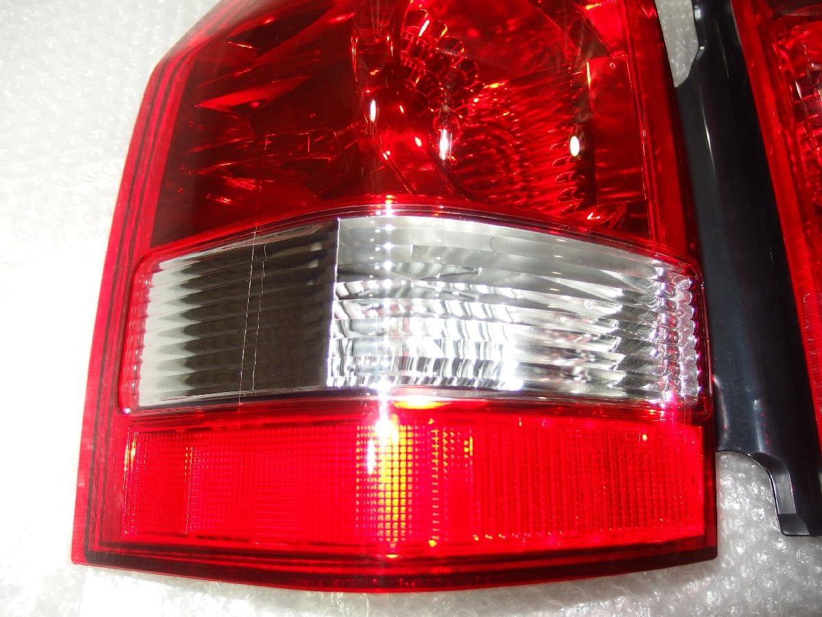 車 MITSUBISHI三菱 パジェロ 左右テールランプ レンズ V75W 割れ無し