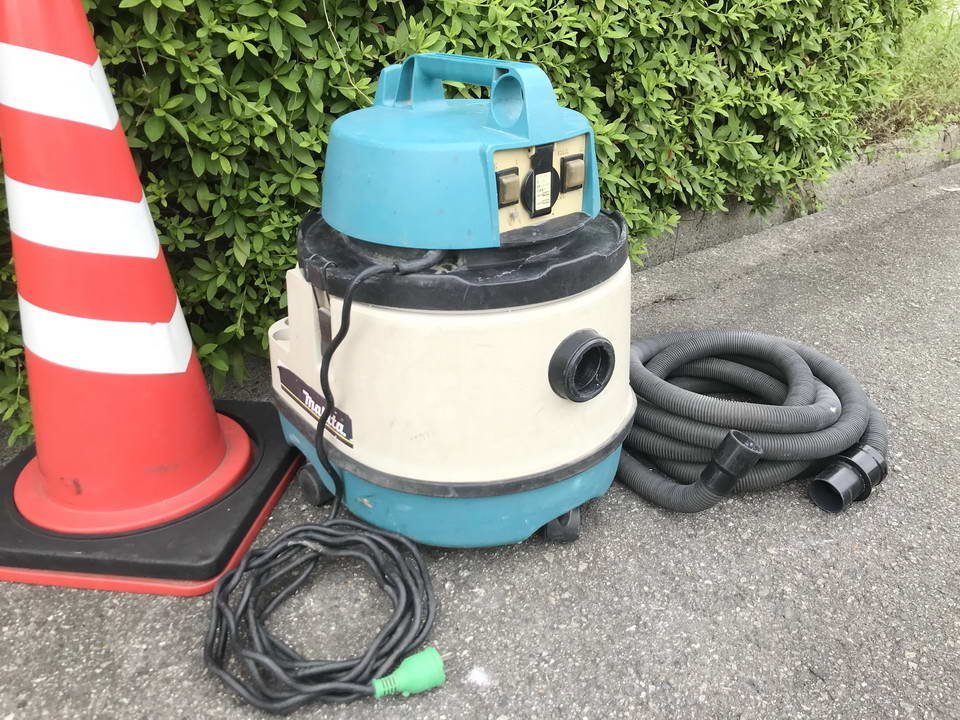 全国無料，定番 番清c351 マキタ 集塵機 集じん機 ＃346 集じん容量25L 乾式 連動コンセント付 100V 50/60Hz ホース &phi;34mmx5.5ｍ 電源コード4.5ｍ(集塵（しゅうじん）機)｜売買されたオークション情報、yahooの商品 集塵（しゅうじん）機