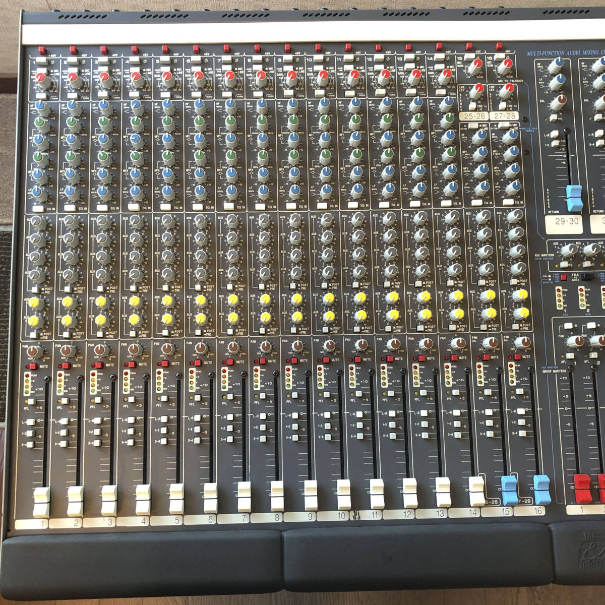 即決、動確済]ALLEN&HEATH GL2000 アレンアンドヒース アナログ 