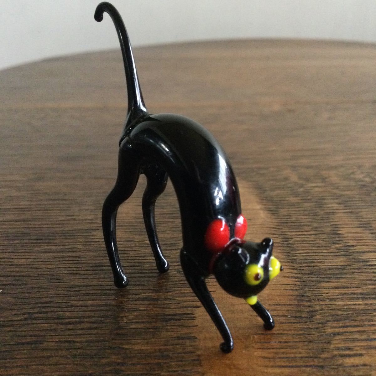時代物/レトロな黒猫人形/ミニチュア/ガラス人形/招き猫/硝子細工 
