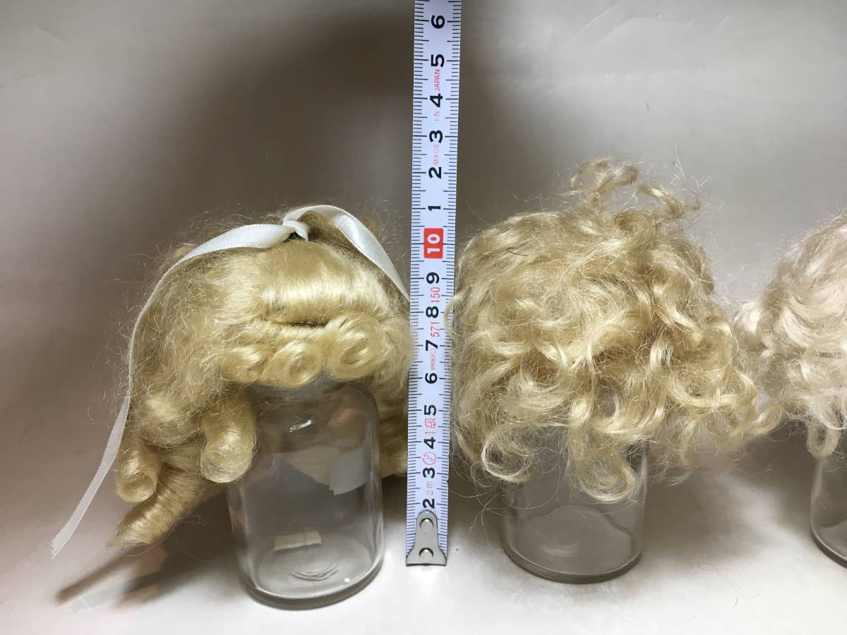 ライトブラウンのBJDドール用ウィッグ：ショートカーリーヘア（6～7 | ドールウィッグ ブロンド BJD 頭囲 8-9インチ 0 耐熱：Side BJD人形用ウィッグ Part Dolls 7-8インチ Dream ◇ドールウィッグ◇「ショートカーリーヘア」５色 美泰假发七三分けショートヘア：7-8inch（ブロンド）｜DOLK（ドルク）