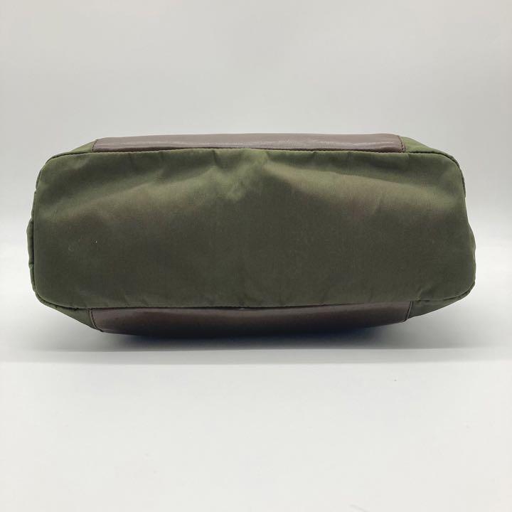 希少】PRADA プラダ トートバッグ プラスチックチェーン カーキ 
