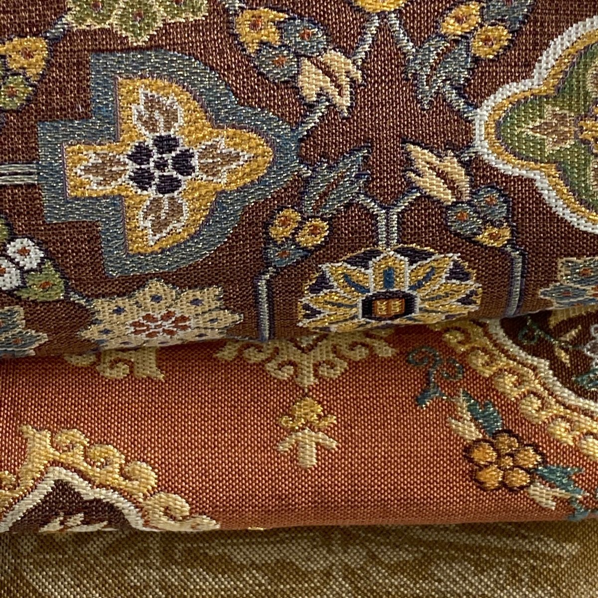 【競ナビ】袋帯 美品 秀品 関西仕立て 鳥 草花 金糸 茶色 六通 正絹 【中古】 袋帯 六通 草花 クリーム 花鳥欄間文 金彩