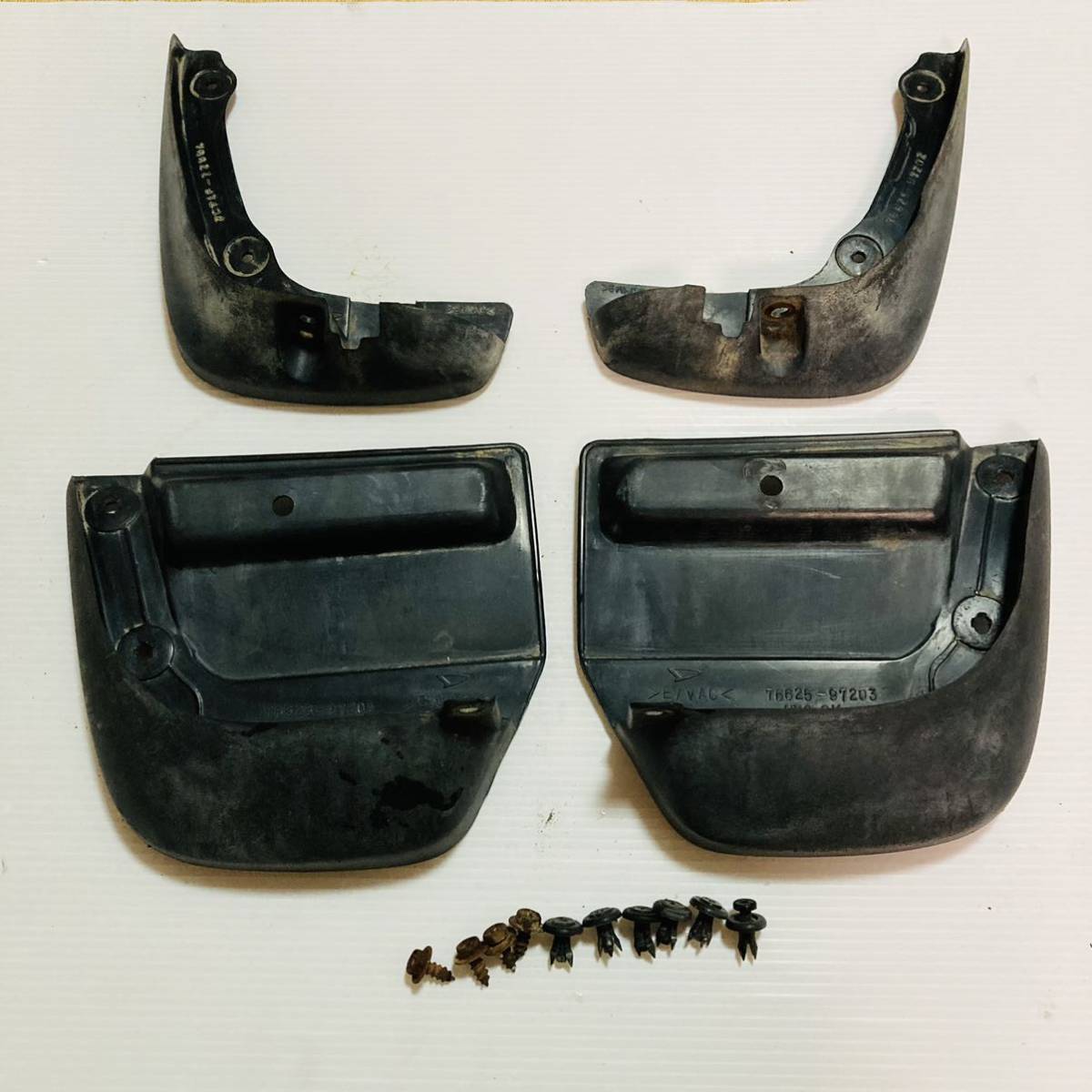 送料無料！ ミラジーノ マッドガード 純正 オプション ドロヨケ 泥よけ