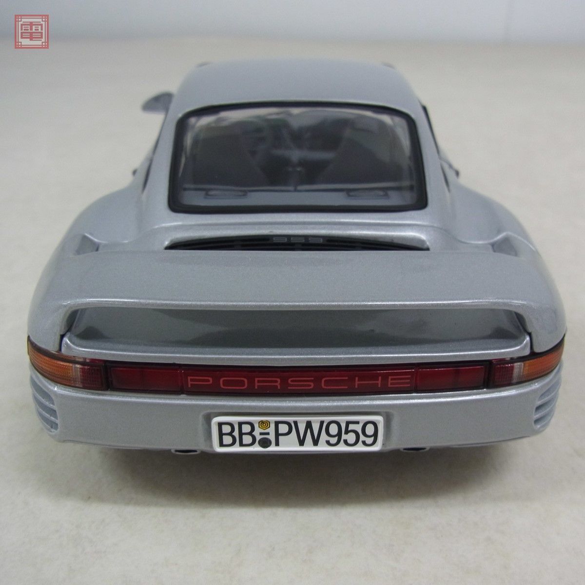 エグゾト/モーターボックス 1/18 ポルシェ 959 シルバー 車体のみ 