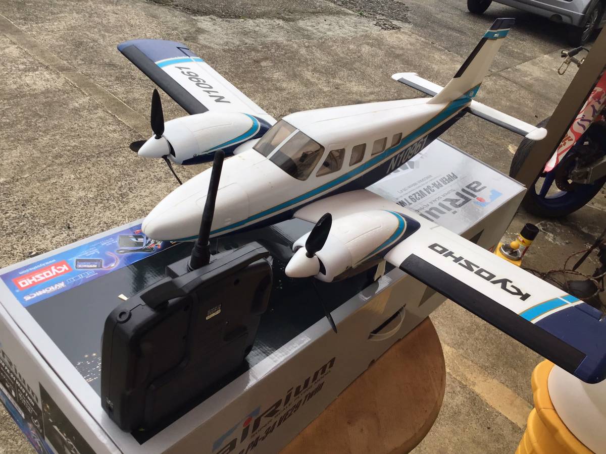京商　エアリウム　カーチス　ジャイロ受信機付　s-fhss 　ラジコン飛行機 ラジコン飛行機 京商 KYOSHO airium ブラシレスモーター 2，4GHz