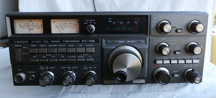 ヤエス　144/430MHz帯 オールモード機　FT-726 10W（現状渡し） FT-726 ヤエス YAESU 144⁄430MHz帯 オールモード機 - Yaesu MHz V⁄UHF 144