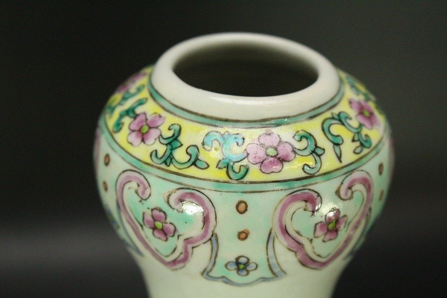 色絵 銀閣中国美術 花鳥紋 高 - 館蔵 【銀閣】中国美術 色絵 花鳥紋 瓶