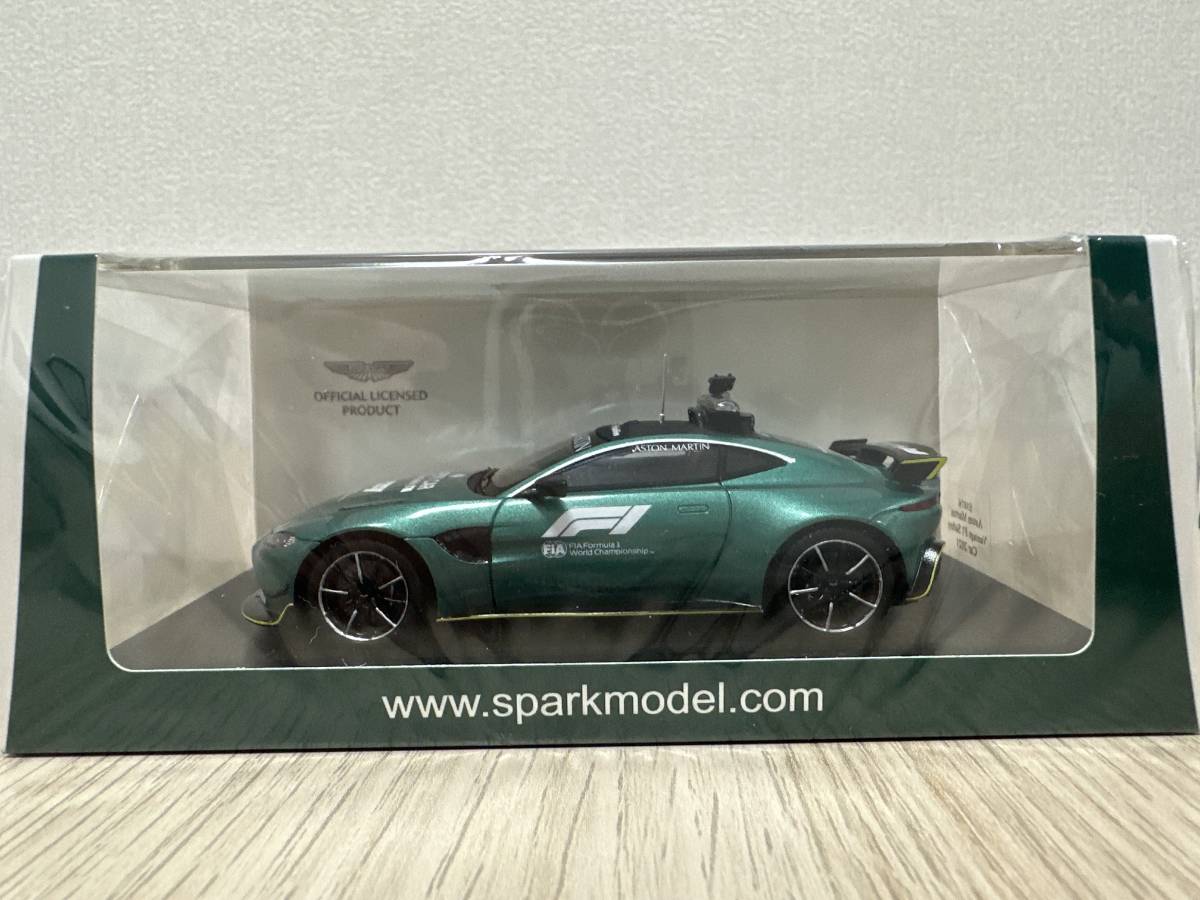 スパーク spark 43 heart of racing アストンマーティン Spark - 1:43