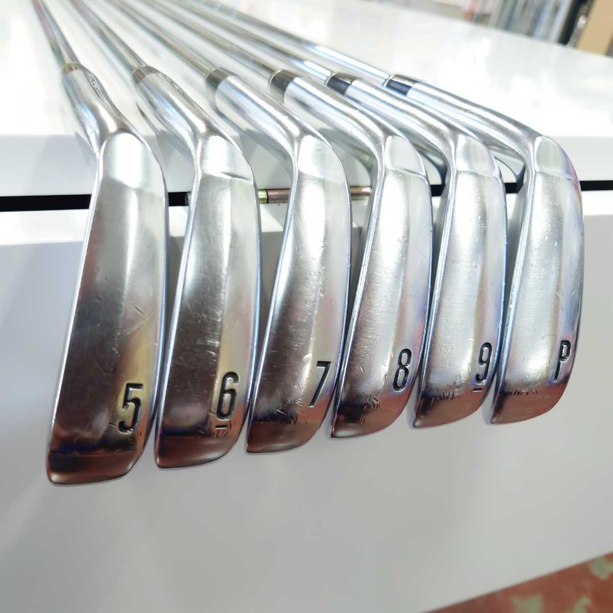 良品!スリクソン ZX5 5〜Pw ダイナミックゴールド95 S200装着！SRIXON