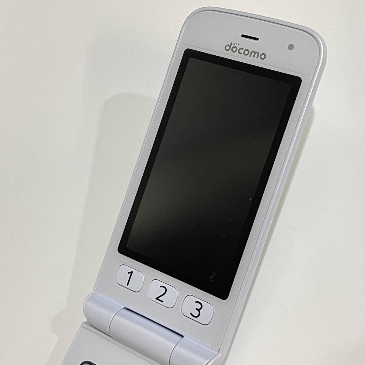 【中古超美品】SIMフリー らくらくホン F-01M ホワイト ≪docomo版(SIMロック解除済),判定〇≫ F-01M らくらくホン ホワイト - 価格比較 スマートフォン・携帯電話