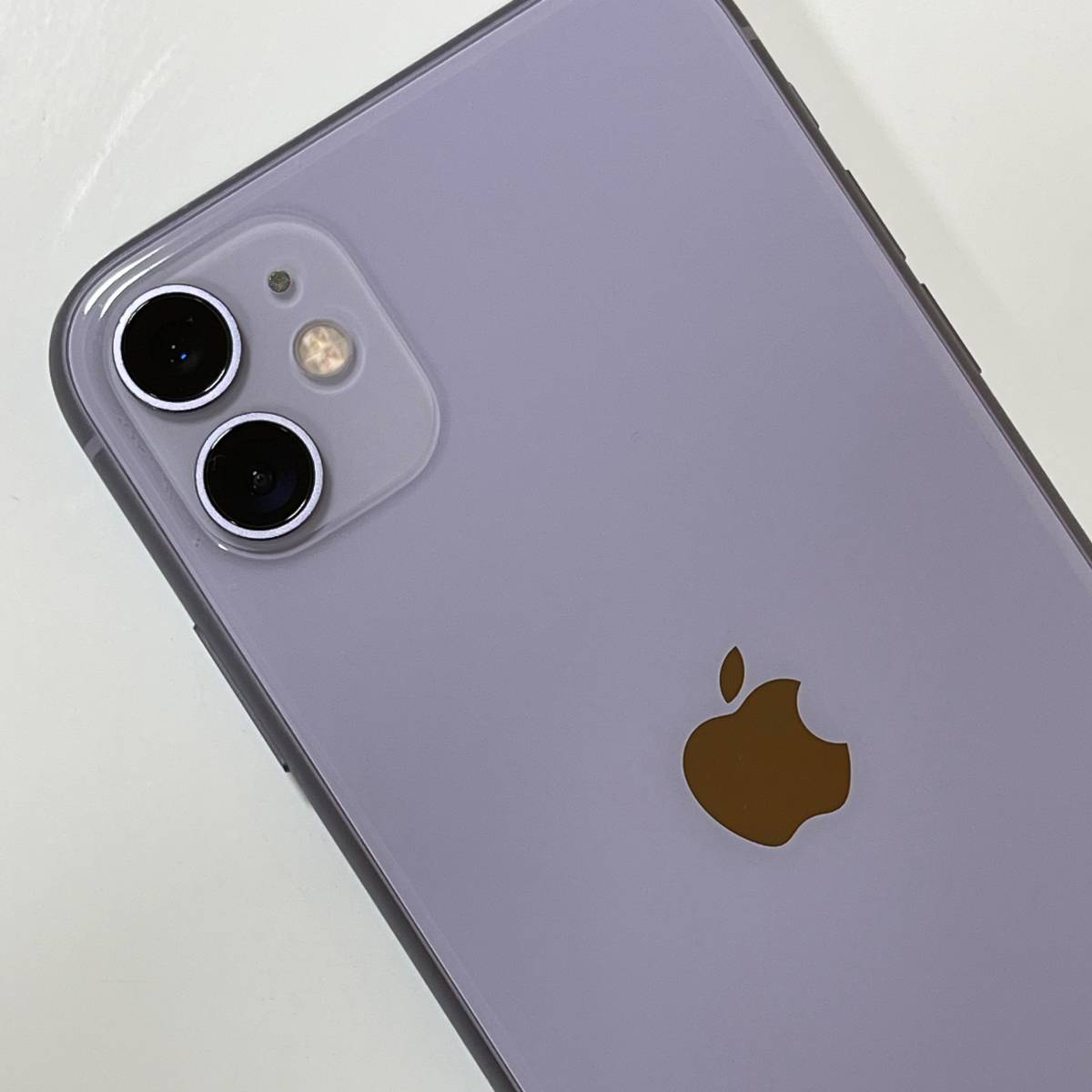 Apple SIMフリー iPhone 11 パープル 64GB MWLX2J/A iOS16.1 アク