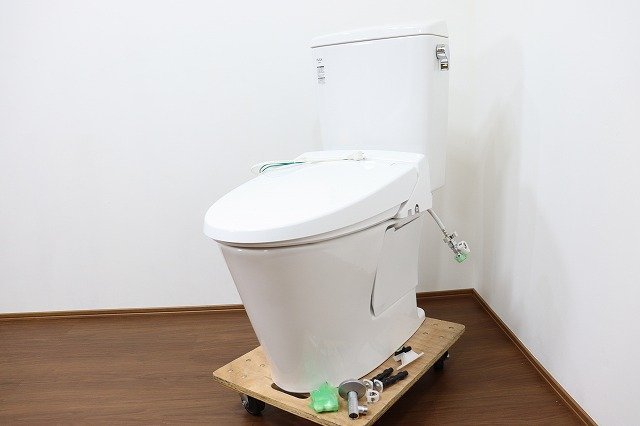 埼玉エリア配送】S4843◇LIXIL/INAX◇トイレ◇洋風便器+ロータンク 
