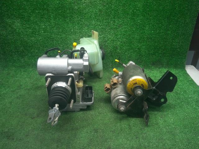 アクア DAA-NHP10 ブレーキマスター ブースターポンプセット 47210