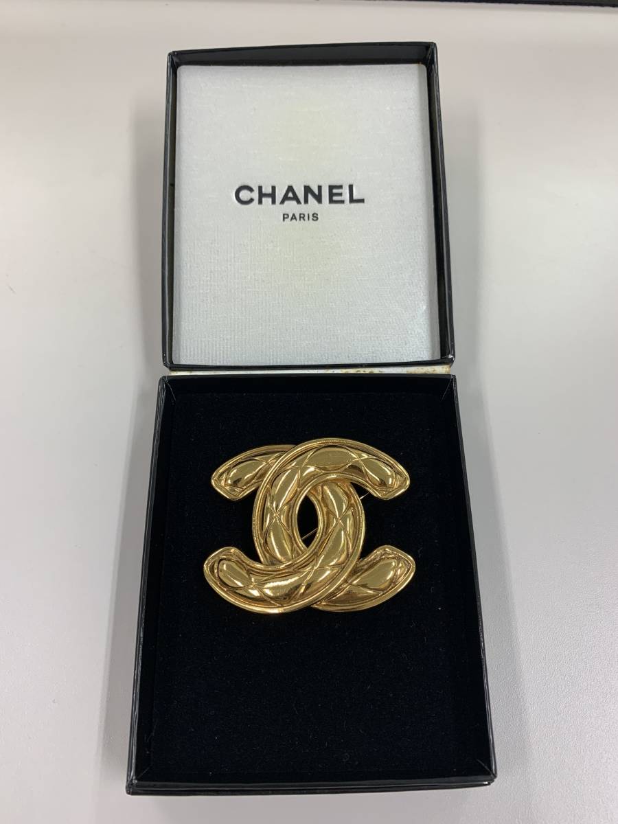 ☆美品 CHANEL シャネル ブローチ ココマーク マトラッセ ゴールド金具 