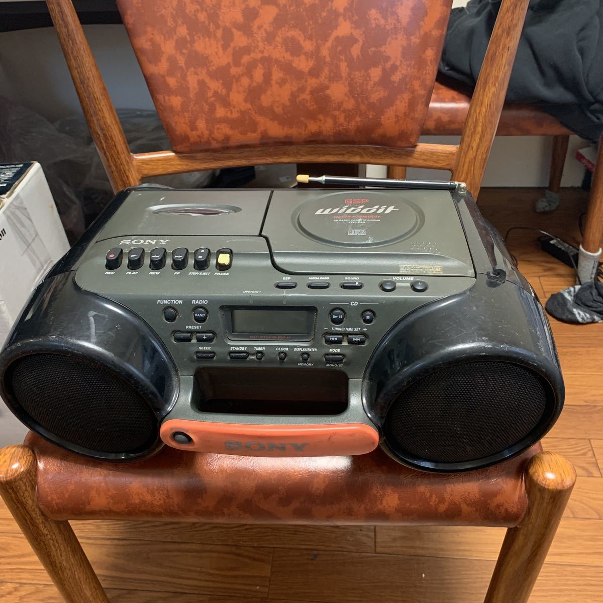 SONY ESP SPORT CFD-980 PORTABLE CD CASSETTE-CORDER RADIO PLAYER