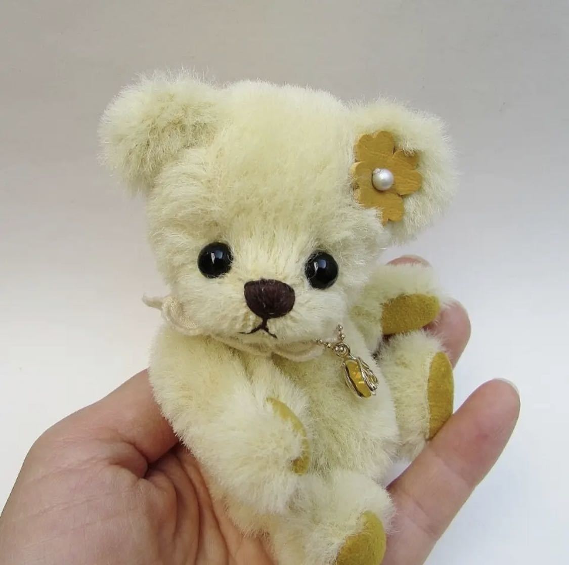 ハンドメイド テディベア ディストレスモヘア パールイエロー色 手作り オリジナルベア アルパカイエロー テディベア オリジナルテディベア