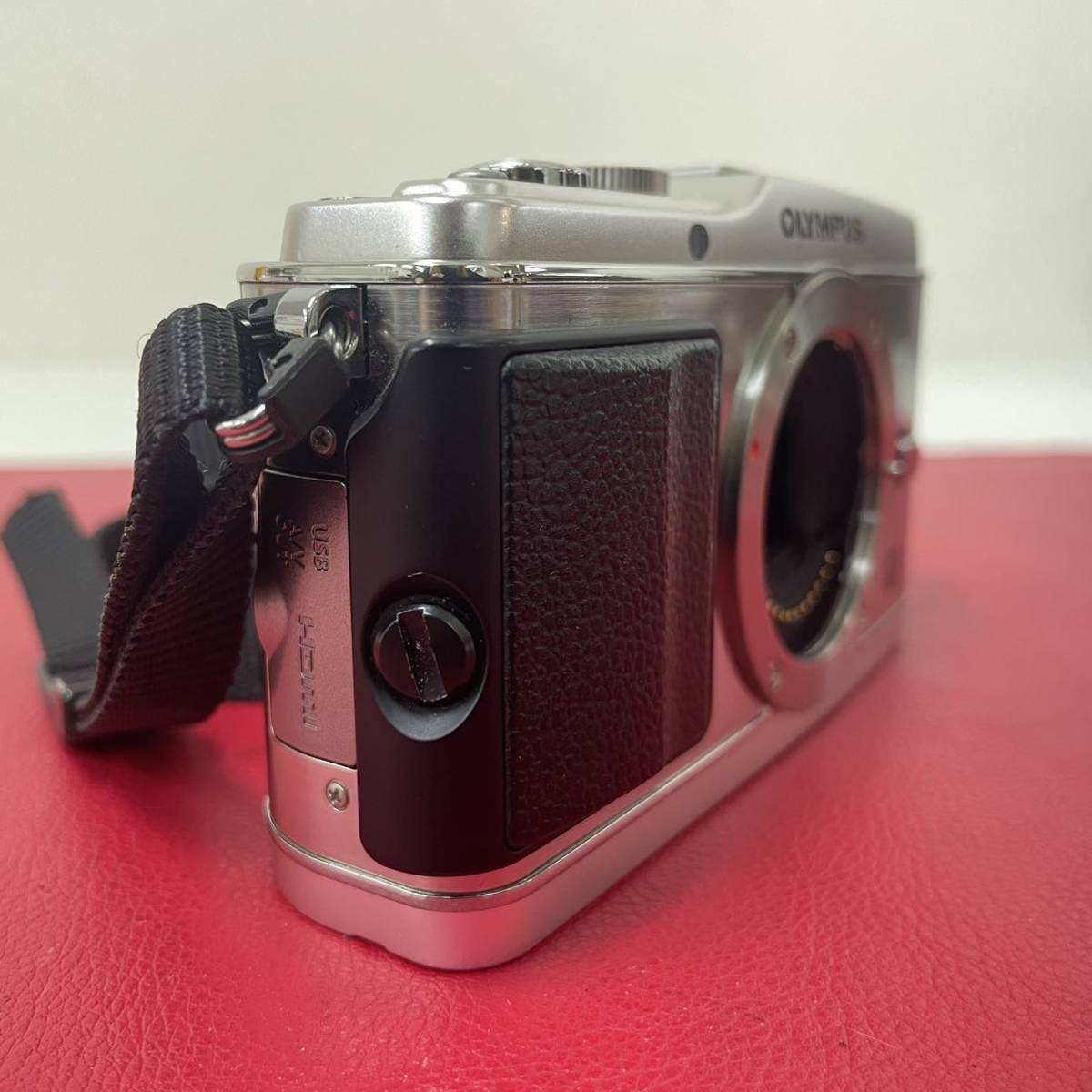★A OLYMPUS PEN E-P3 ボディ ミラーレス一眼 バッテリー 充電機 付属品 シャッター、フラッシュOK オリンパス E-P3 PEN OLYMPUS 価格比較 BODY レンズ付き