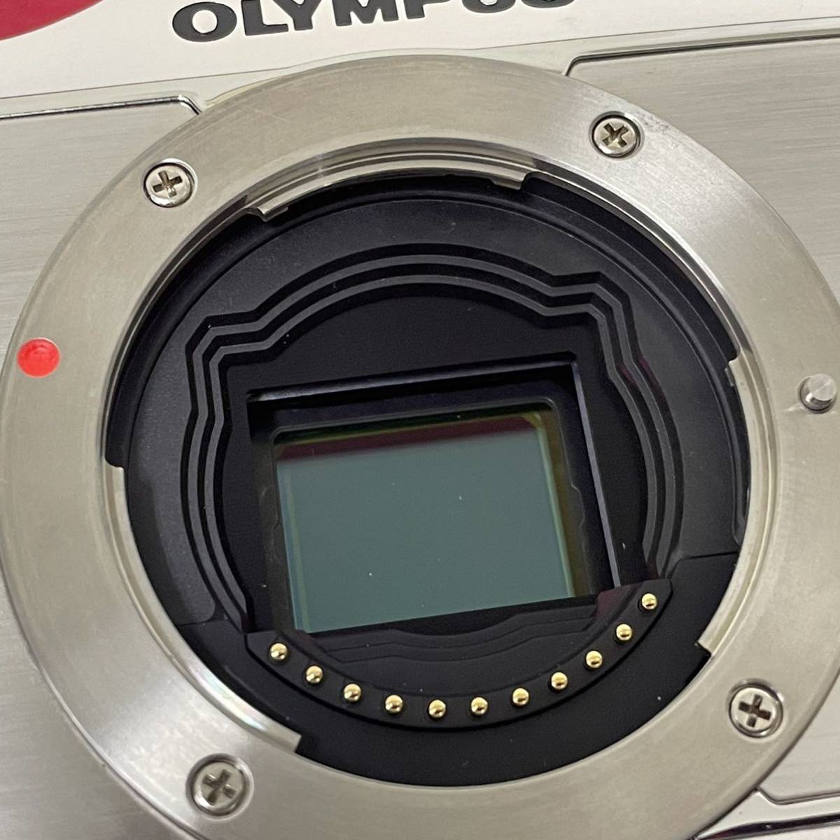 ★A OLYMPUS PEN E-P3 ボディ ミラーレス一眼 バッテリー 充電機 付属品 シャッター、フラッシュOK オリンパス E-P3 PEN OLYMPUS 価格比較 BODY レンズ付き