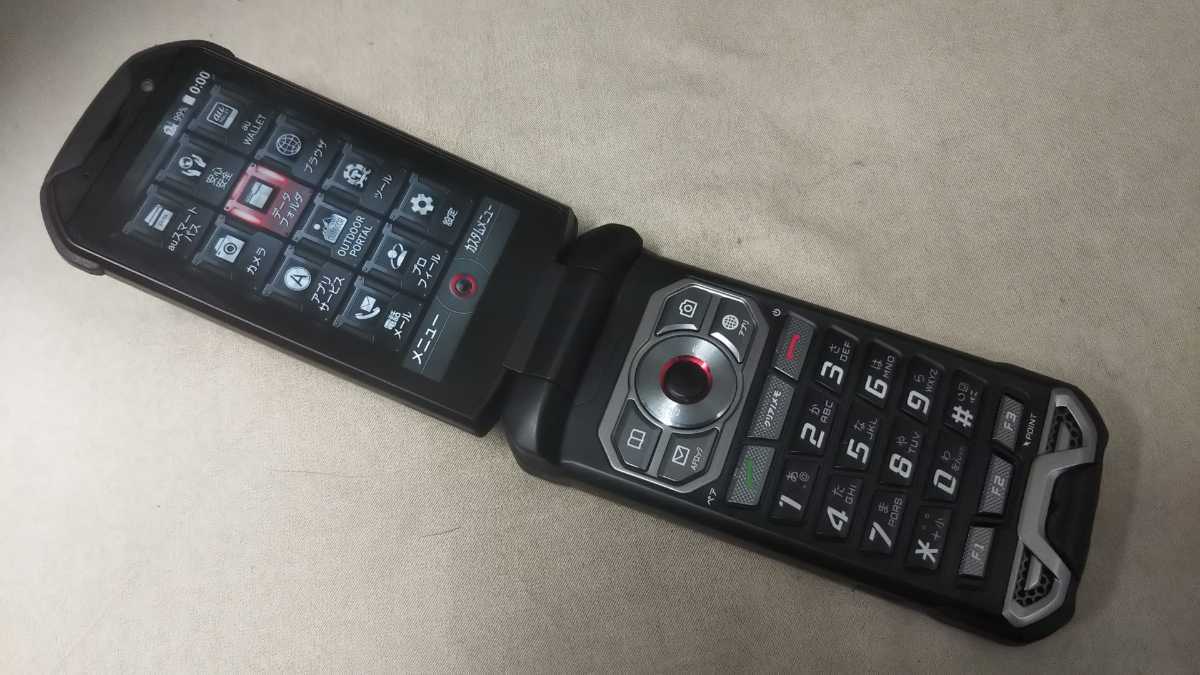 au SIMフリー TORQUE X01 KYF33 ＃AG505 KYOCERA 4Gガラホ 折畳 簡易