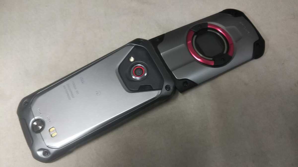 au SIMフリー TORQUE X01 KYF33 ＃AG505 KYOCERA 4Gガラホ 折畳 簡易